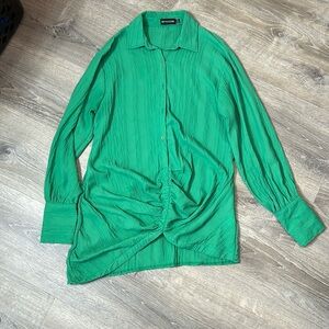 Prettylittlething Green textured gathered detail long sleeve shirt dress